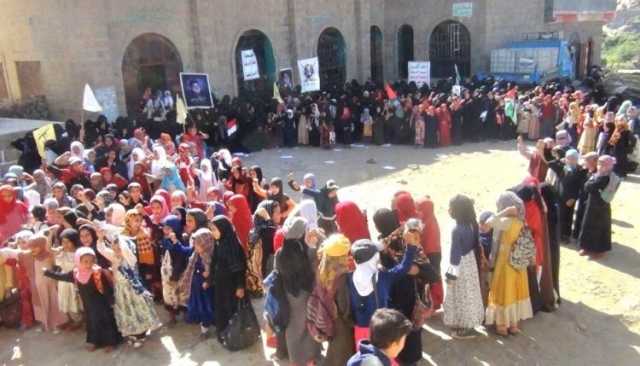 الحديدة.. وقفة نسائية في جبل راس تجدد التضامن مع فلسطين وتندد بجرائم الاحتلال