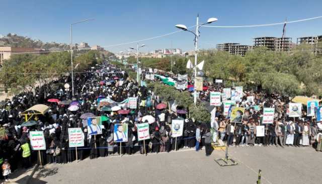 جامعة صنعاء تشهد مسيرة طلابية حاشدة تنديداً باستمرار حرب الإبادة بحق الشعب الفلسطيني