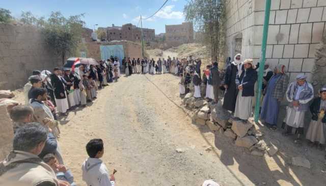 وقفات شعبية حاشدة بمحافظة صنعاء مباركة بانتصار غزة وإعلاناً للجهوزية لمواجهة أي عدوان