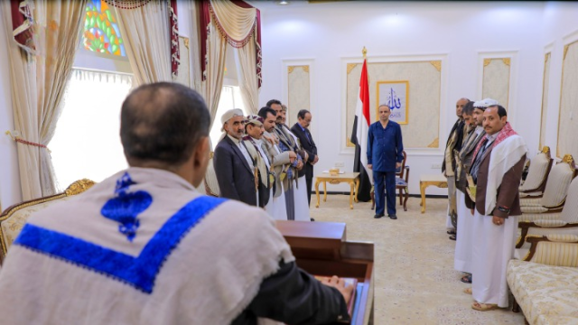 وردنا للتو| عدد من أعضاء مجلس الشورى يؤدون اليمين الدستورية أمام الرئيس المشاط (الأسماء)