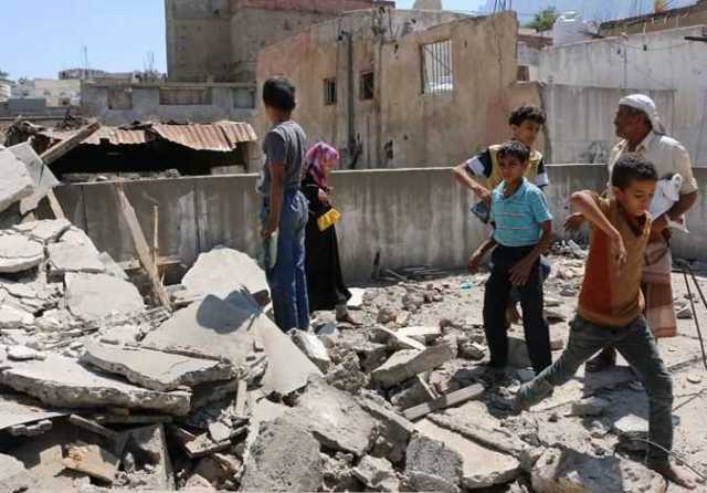 تعز.. مقتل وإصابة ثمانية مدنيين بينهم أطفال ونساء في قصف حوثي