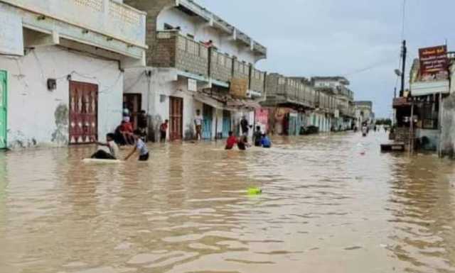 سلطات حضرموت: الإعصار “تيج” تسبب بخسائر كبيرة في البنية التحتية