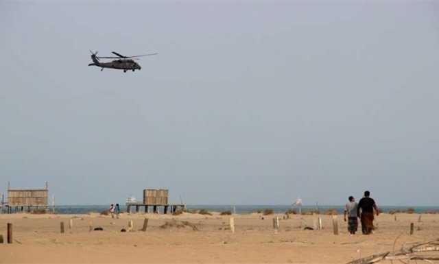 مسؤولون أمريكيون: الحوثيون استخدموا طائرات هليكوبتر للاستيلاء على سفينة “يابانية”