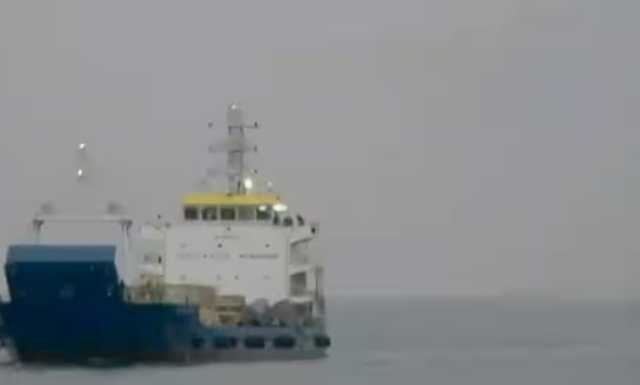 اليابان تناشد عُمان وإيران التواصل مباشرة مع الحوثيين للإفراج عن طاقم السفينة