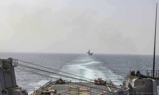 (وكالة).. مقتل 10 حوثيين بقصف أمريكي على زوارق هاجمت سفينة بالبحر الأحمر