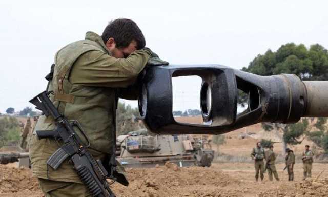 جندي إسرائيلي عائد من غزة مذعور يستيقظ من كابوس ويفتح النار على رفاقه