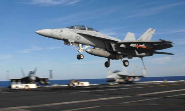 للمرة الأولى.. الولايات المتحدة تعلن احباط هجوم للحوثيين باستخدام طائرات مقاتلة