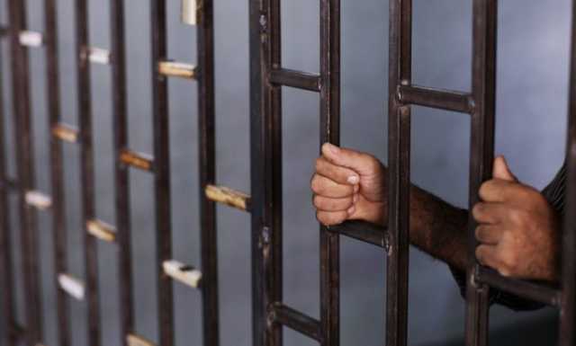 العفو الدولية: يجب على الحوثي إطلاق سراح القاضي قطران المعتقل تعسفيا