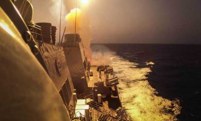 الحوثي تقول إنها استهدفت سفنا إسرائيلية في البحر الأحمر