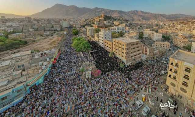 تعز…حشود جماهيرية كبيرة تهتف لقطاع غزة عقب صلاة العيد