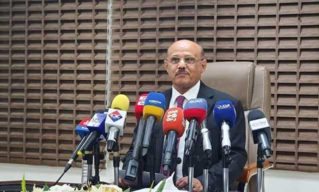 “المركزي اليمني” يوقف خمس شركات ومنشآت صرافة