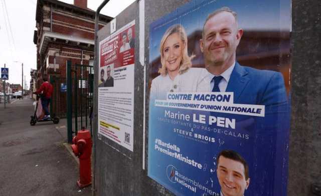 مرشحون فرنسيون ينسحبون في محاولة لعرقلة اليمين المتطرف