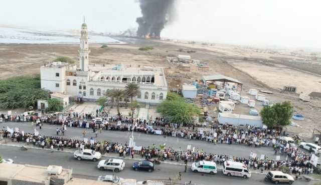 ميناء الحديدة لا يستطيع استيراد المشتقات النفطية في وقت قريب