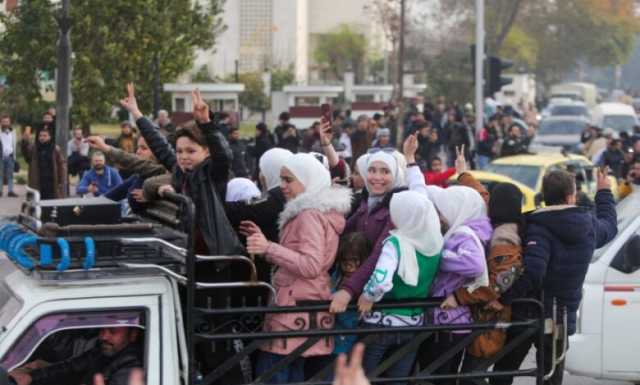 تكتل الأحزاب اليمنية يدعو إلى توحيد القرار السياسي والعسكري لإنهاء الانقلاب الحوثي