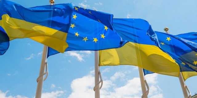 الاتحاد الأوروبي يعلن قراره بشأن عضوية أوكرانيا