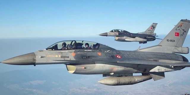تركيا تشن غارة جوية على حقول النفط في شرق سوريا