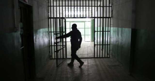 العراق: السجن 15 سنة لأب باع طفلته في النجف