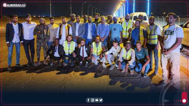 بالصور | فرق الهندسة والصيانة بحكومة حماد تصل لمدينة مزرق لبدء عمليات إعادة الاعمار