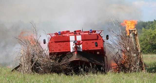 روسيا تدعم قوات الإطفاء بمركبات مميزة