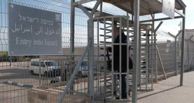 الجيش الإسرائيلي يعلن إعادة فتح معبر بيت حانون لدخول العمال من قطاع غزة