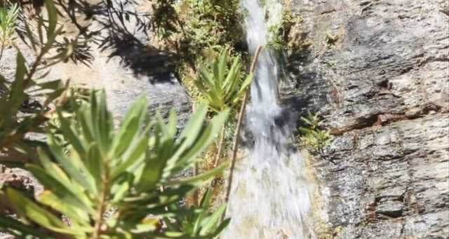 عيون المياه العذبة تتفجر في أعقاب زلزال المغرب (صور)