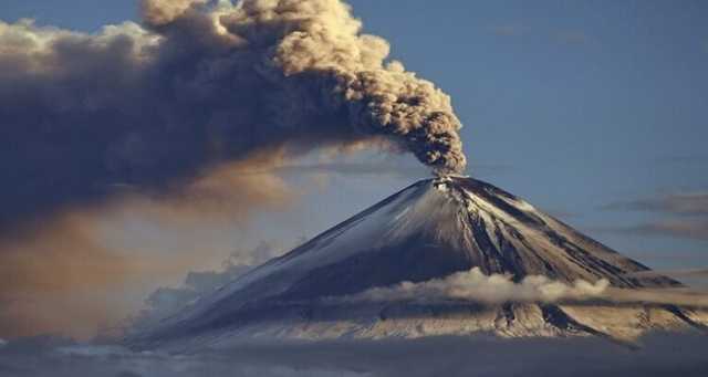 بركان كلوتشيفسكوي يقذف “عمودا من الرماد” ارتفاعه سبعة كيلومترات