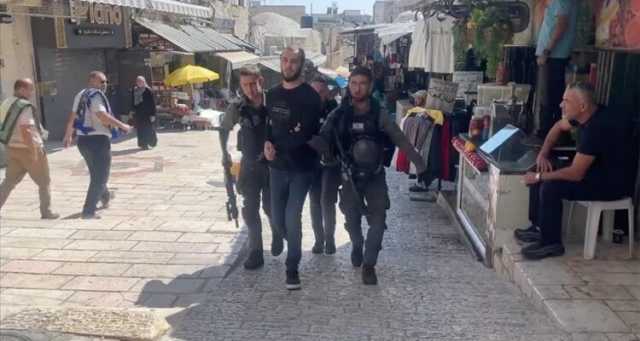 الشرطة الإسرائيلية تقيد الصلاة في الأقصى وتعتدي على مصلين