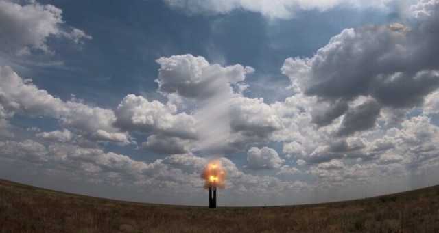 صحيفة أمريكية: صواريخ “أرض – جو” الروسية قادرة على تدمير الطائرات الأوكرانية على مسافة 400 كيلومتر