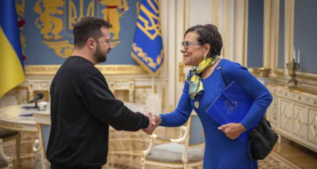 ممثلة بايدن الخاصة لدى أوكرانيا تلمح لكييف باحتمال وقف الدعم الأمريكي والاستعداد لذلك