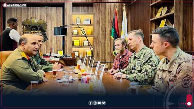 مدير مكتب المشير حفتر يعقد لقاء مع مكتب الملحق العسكري الأمريكي