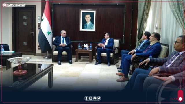 وفد حكومة الاستقرار والبرلمان يصل دمشق ويبحث فتح خط بحري مع سوريا