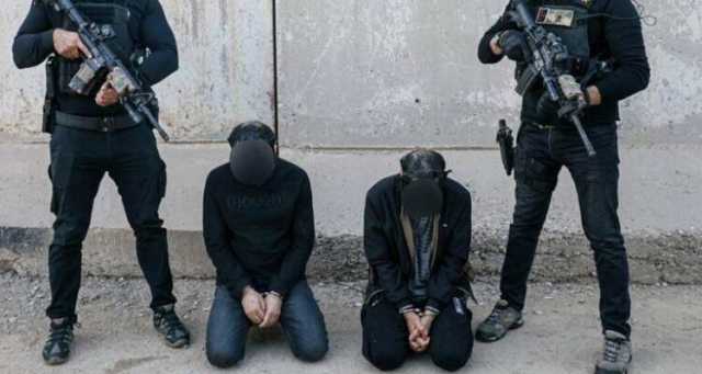 العراق.. اعتقال اثنين من أخطر قيادات “داعش” في عملية نوعية خارج الحدود (صور)