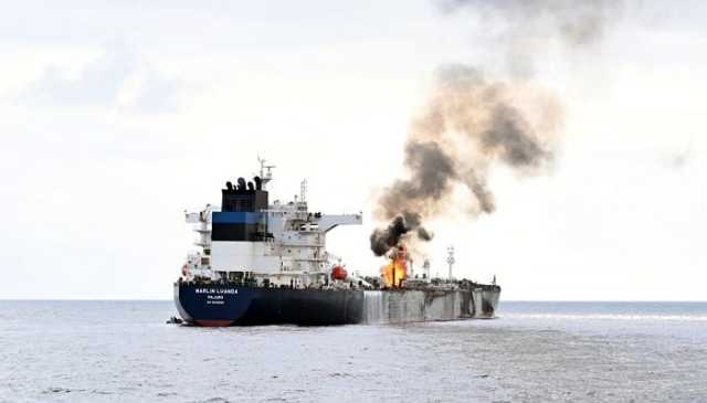 شركة “أمبري”: اندلاع حريق على متن سفينة إسرائيلية تم استهدافها قرب عدن