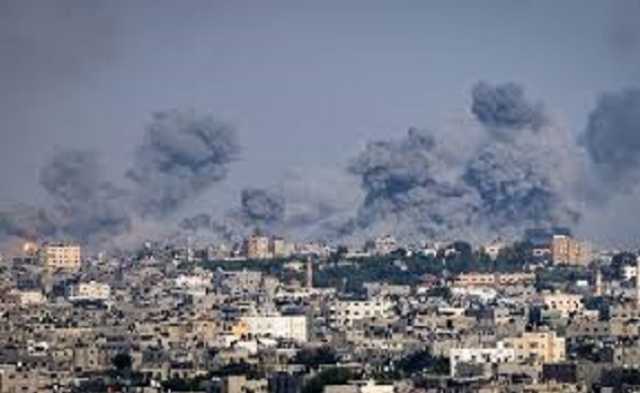 إسرائيل تكثف القصف الجوي على رفح قبيل عملية عسكرية مرتقبة