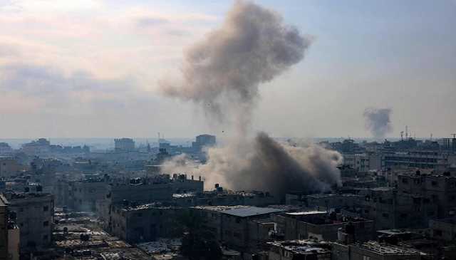 استئناف محتمل لمحادثات الهدنة في غزة لكن الحرب مستمرة