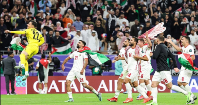 الأردن يهزم السعودية في عقر دارها في تصفيات كأس العالم 2026