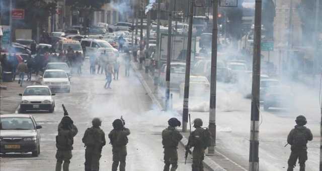 مواجهات متفرقة بين فلسطينيين والجيش الإسرائيلي في الضفة