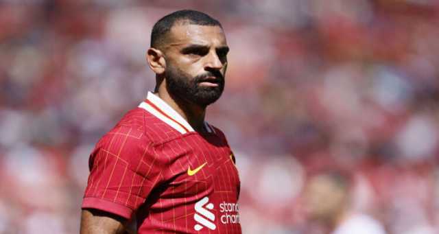 على طريقة رونالدو.. محمد صلاح يتابع تحضيرات الموسم الجديد