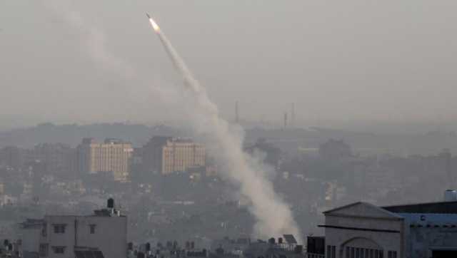 رشقات صاروخية من غزة تجاه تل أبيب بعد 94 يوماً على العدوان