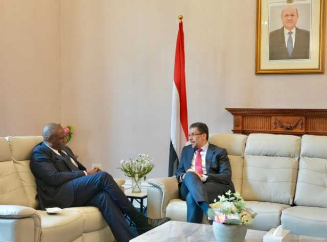 بن مبارك يبحث مع وزير الخارجية بحكومة الظل بحزب العمال البريطاني المستجدات اليمنية
