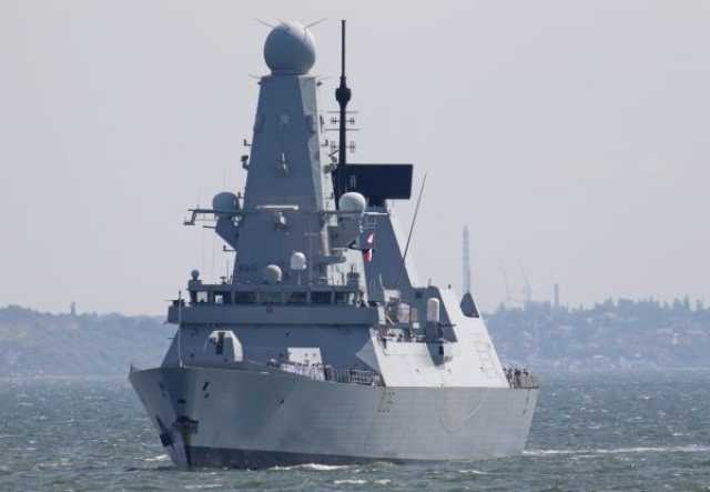 وزارة الدفاع البريطانية ترسل مدمرة حربية جديدة لتأمين الملاحة في البحر الأحمر