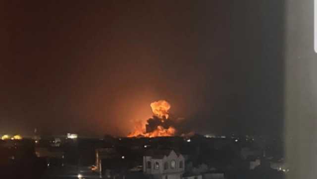 جماعة الحوثي تعلن عن أربع غارات أمريكية تستهدف مطار الحديدة