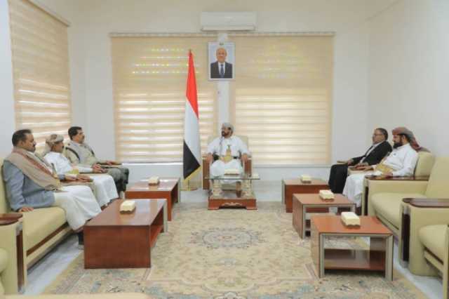 العرادة: الحوثيون مستمرون بالتصعيد العسكري والإقتصادي وعلينا ترك الخلافات جانبا