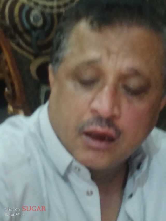 اعتداء يطال الصحفي 'مجلي الصمدي' أمام منزله بصنعاء غداة إصدار جماعة الحوثي حكما بمصادرة إذاعته