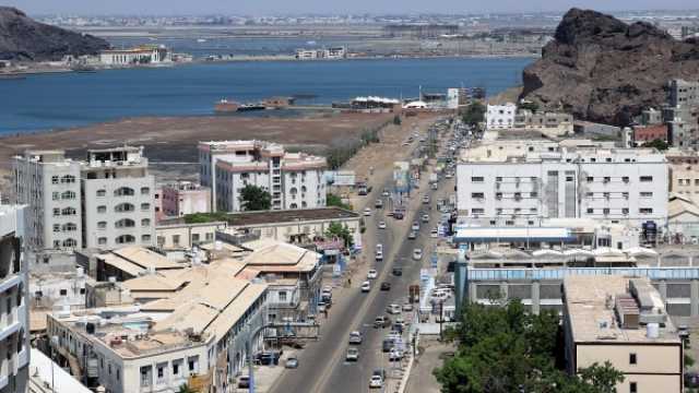 عدن.. ضبط فتاة بحوزتها مواد مخدرة