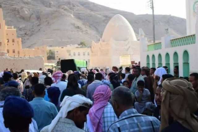 سيئون.. تشييع جثمان الجندي العامري ضحية أحداث الخشعة