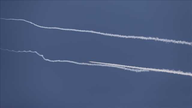 'القسام' تعلن قصف تل أبيب برشقة صاروخية