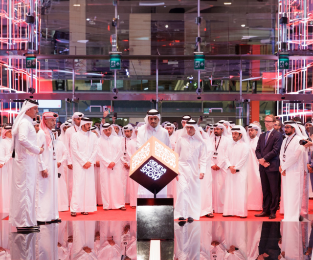 رئيس مجلس الوزراء يفتتح معرض جنيف الدولي للسيارات قطر 2023