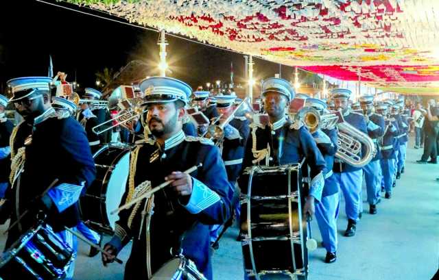 «الموسيقى العسكرية» تجذب الزوار