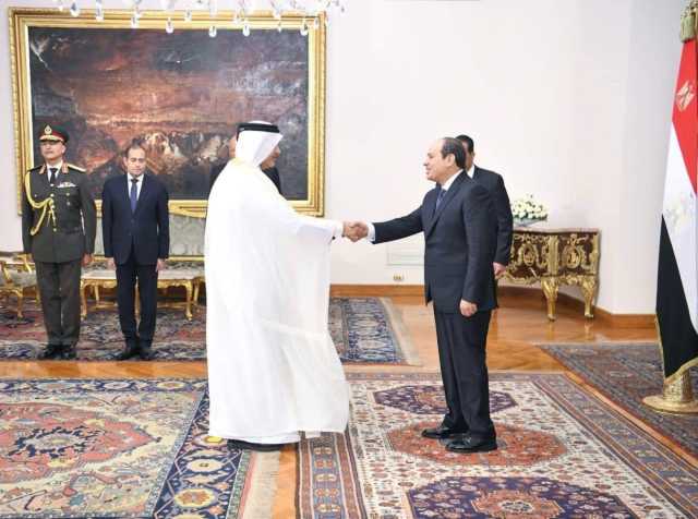 رئيس جمهورية مصر العربية يتسلم أوراق اعتماد سفير دولة قطر